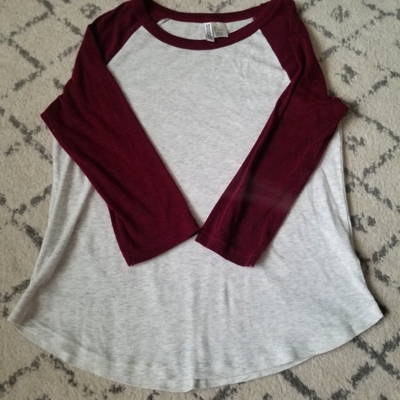 H&M Divided Baseball Tee Bundle of 2 Sz L - Picture 3 of 12